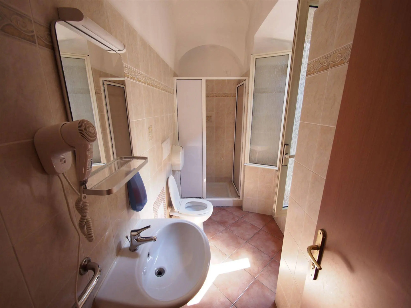 Alessandro Palace & Bar - Hostel