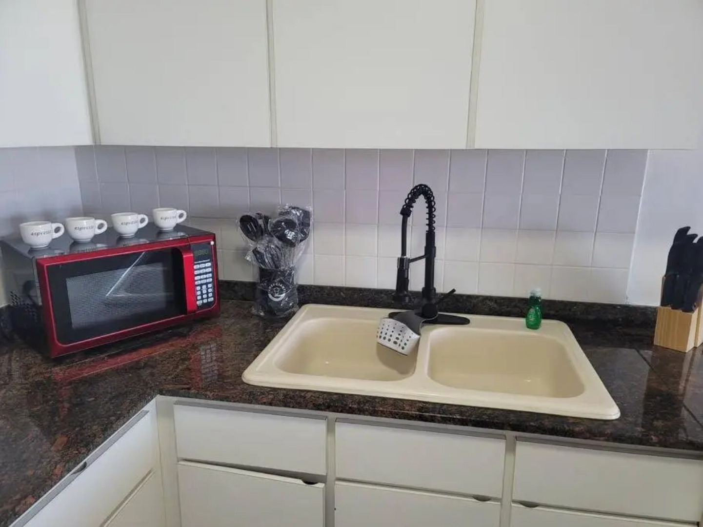 Peaceful ocean front home near Rainforest & rivers 102