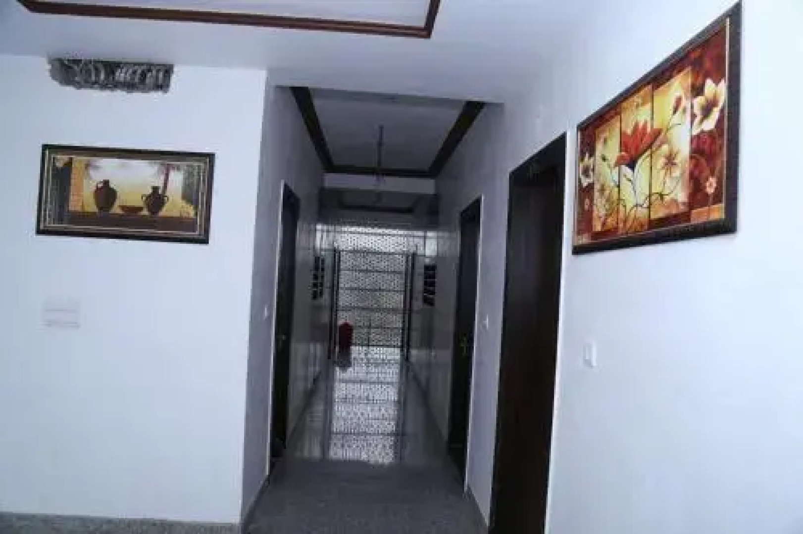 Hotel Palace on the way