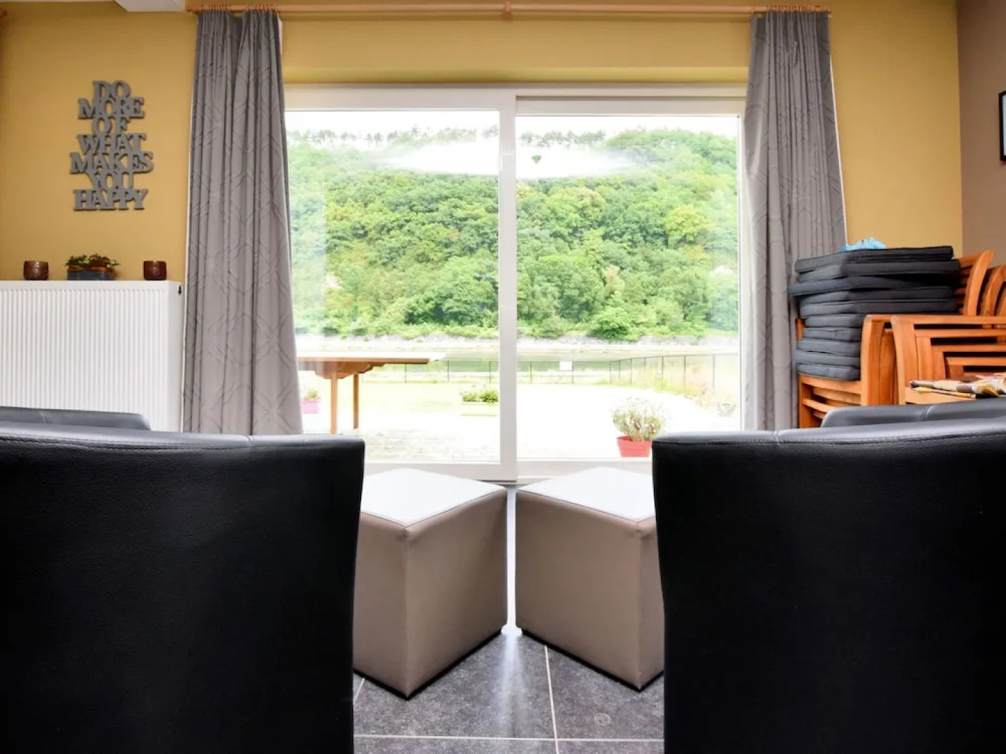 Holiday Home in Hastiere Near Forest