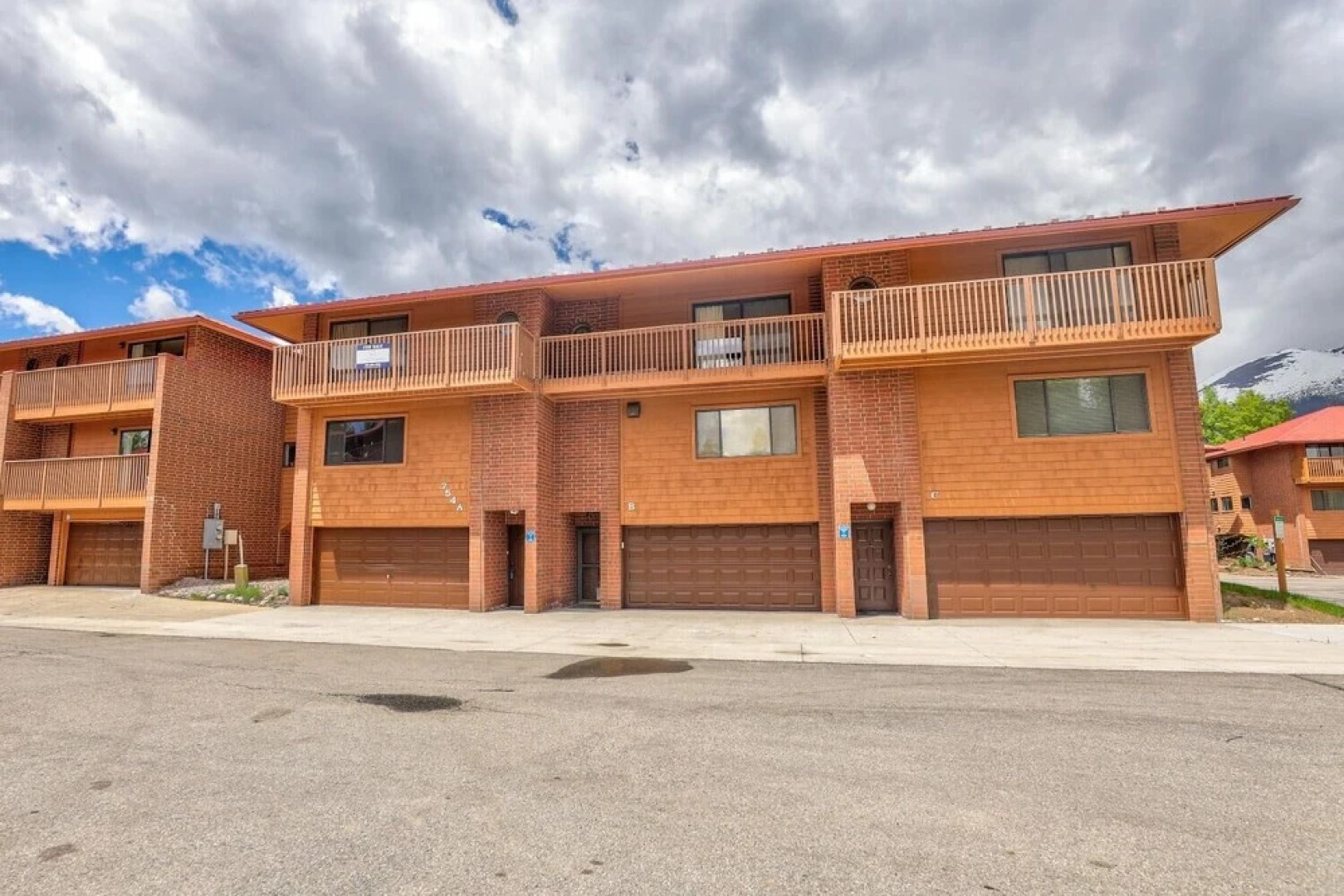 Lagoon  754b 3 Bedroom Townhouse