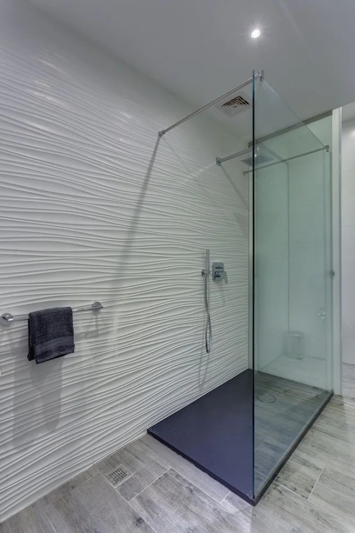 Luxury 3BR Apartment With Marina Views