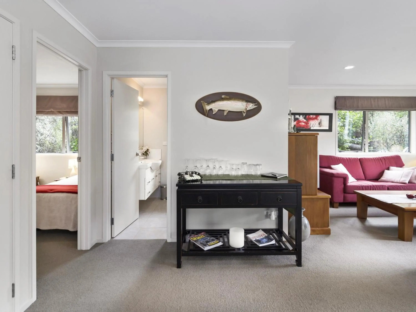 Rainbow Cottage - Lake Tarawera Cottage