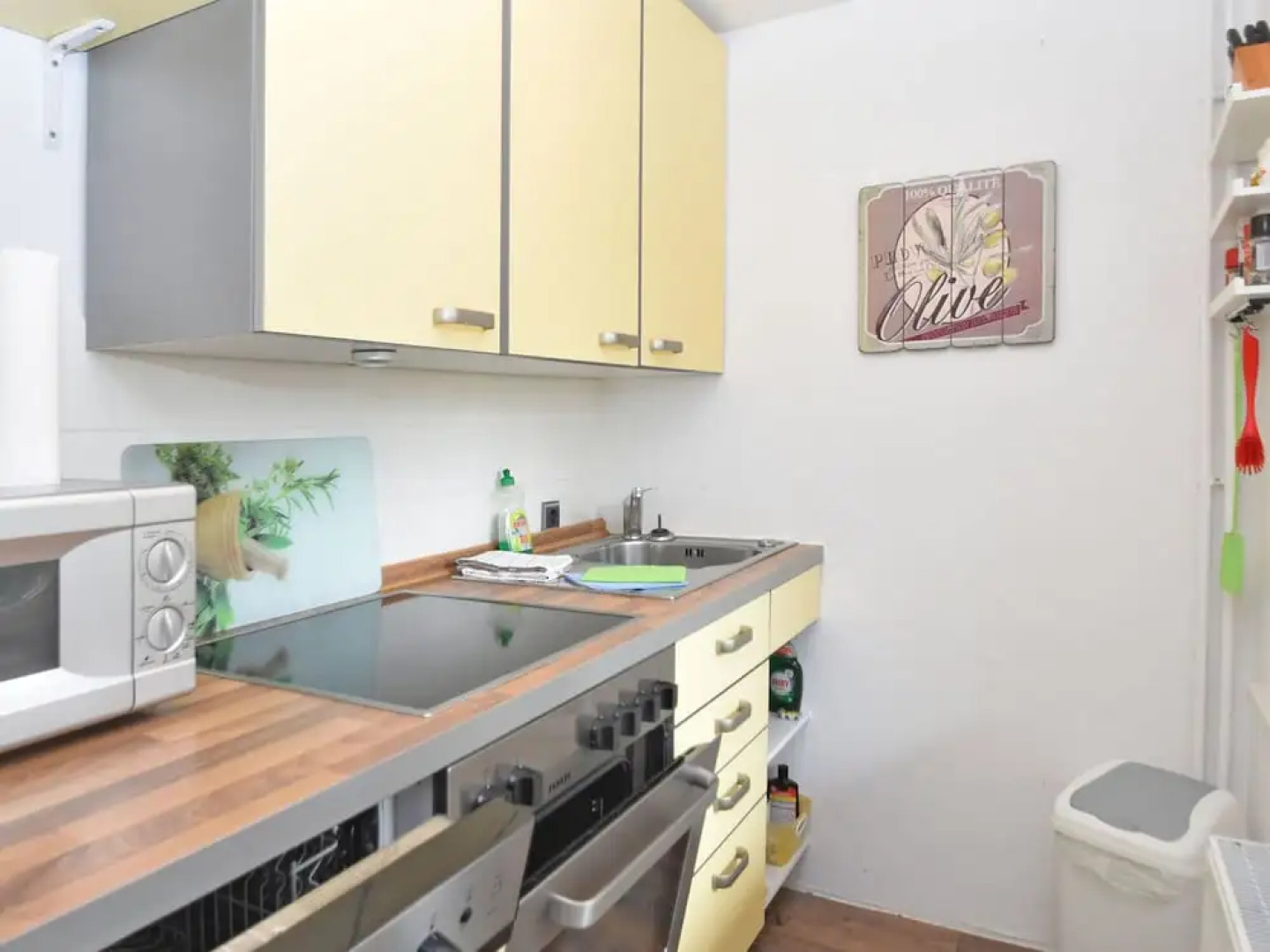 Modern Holiday Home in Güntersberge With Fish Pond