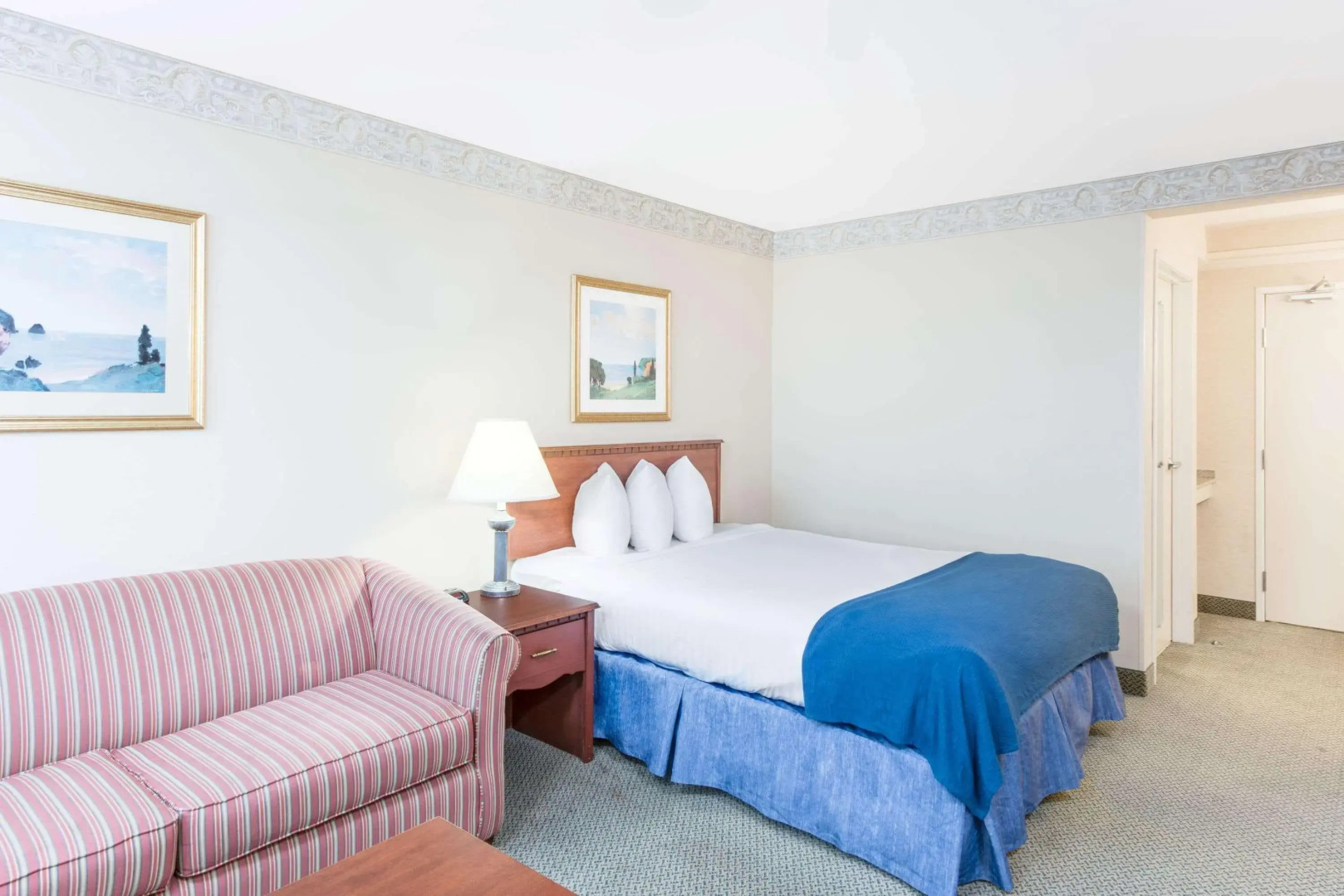 Baymont Inn & Suites Ft. Leonard/St. Robert