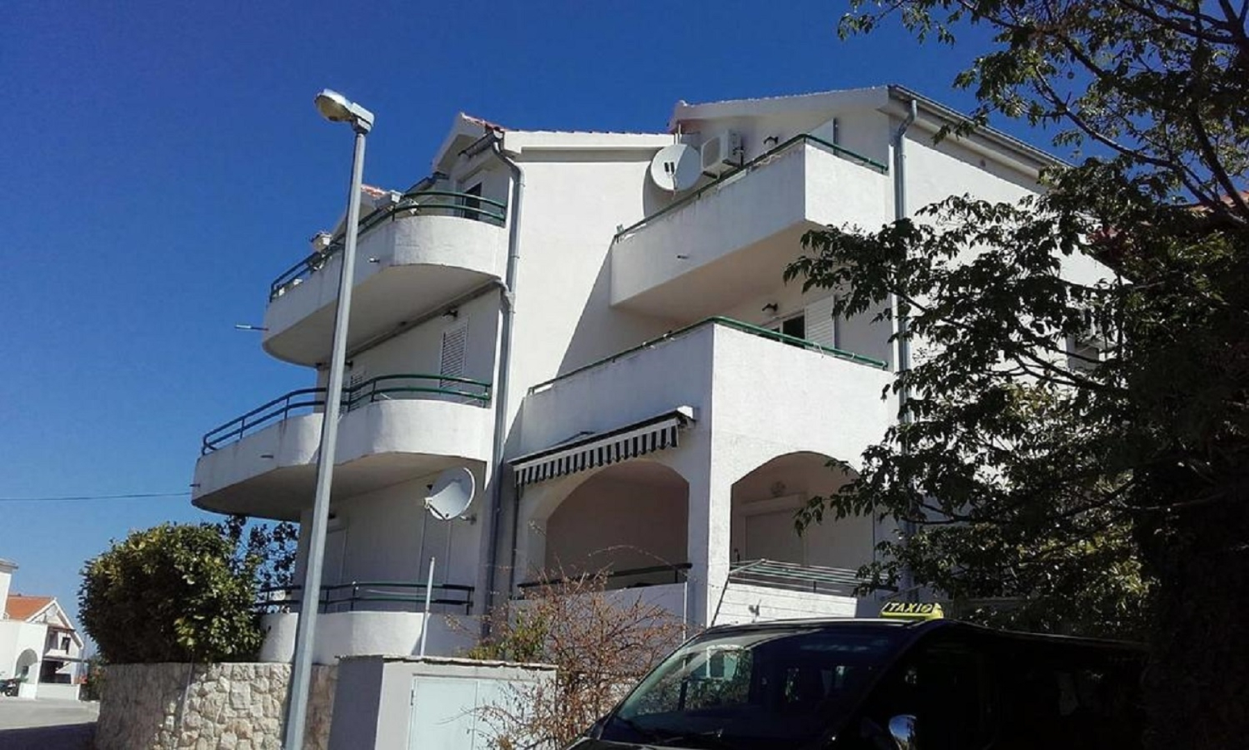 Apartment Šara - free parking A2 Primosten, Riviera Sibenik
