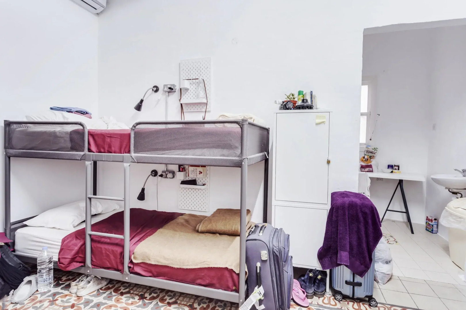 Granny's Inn - Hostel