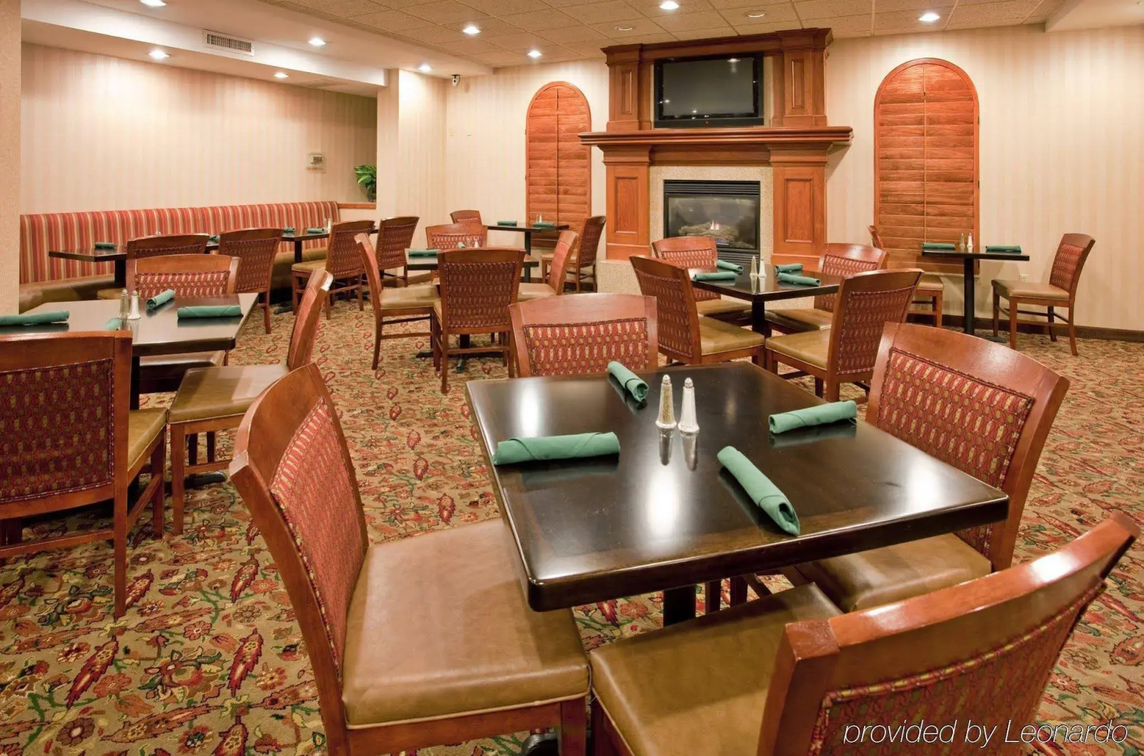 Holiday Inn Hotel & Suites Overland Park - Convention Center by IHG