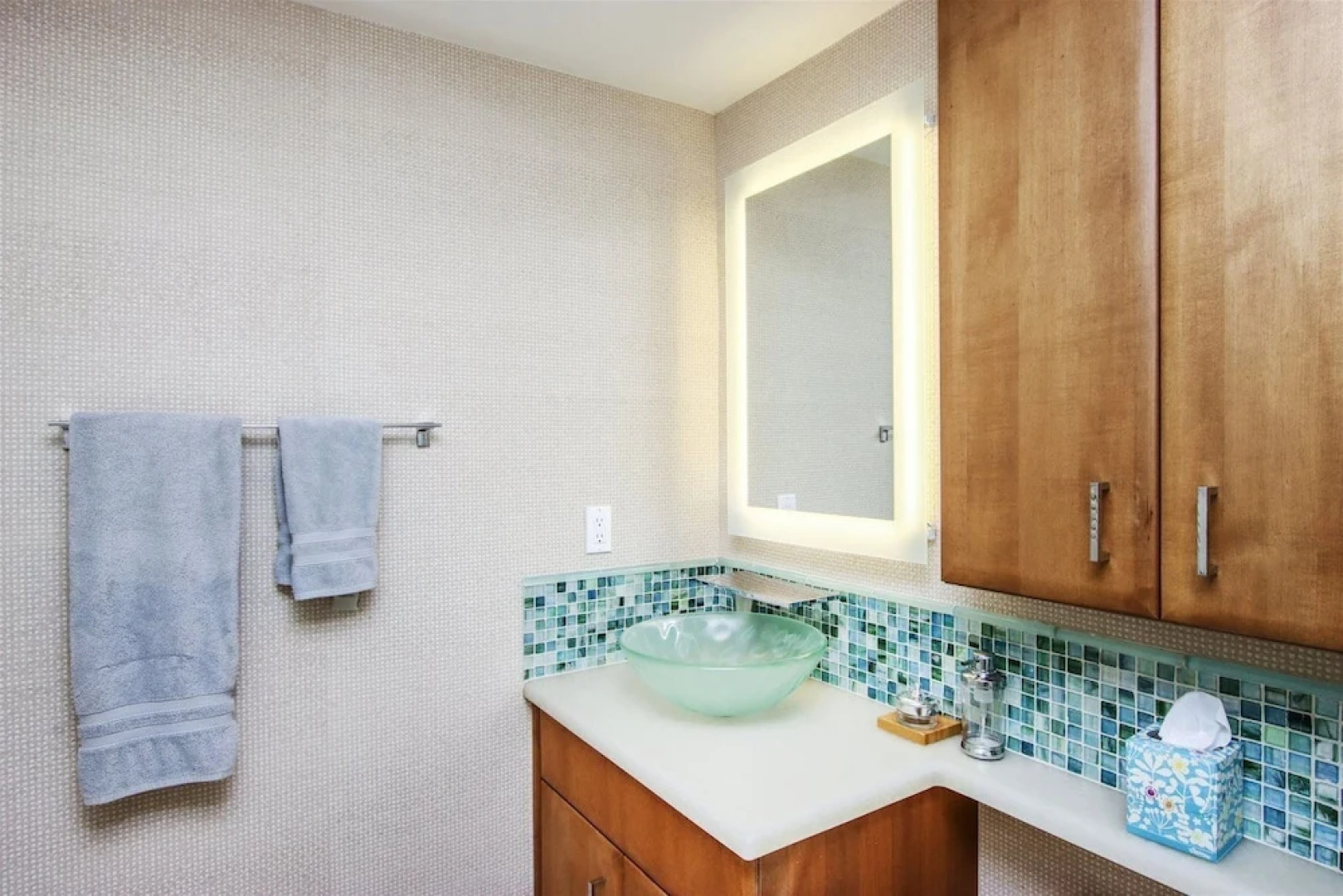 South Seas Lands End 1637