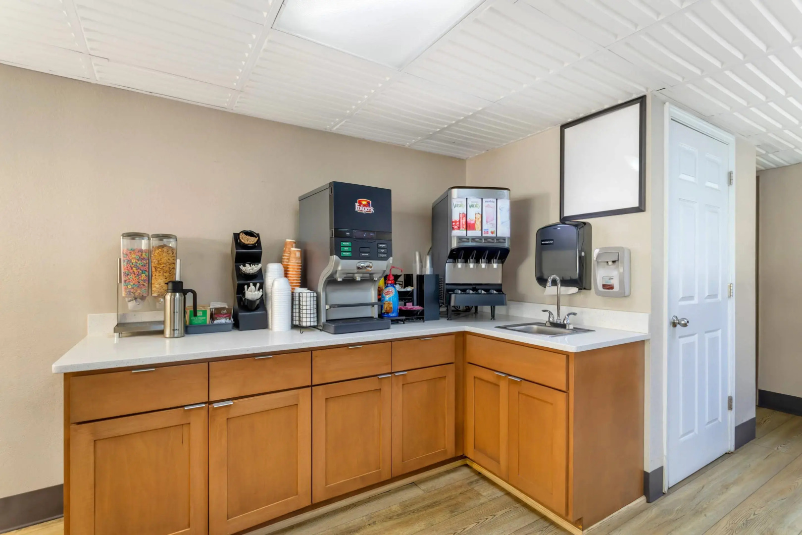 Econo Lodge Inn & Suites Gatlinburg at the Convention Center