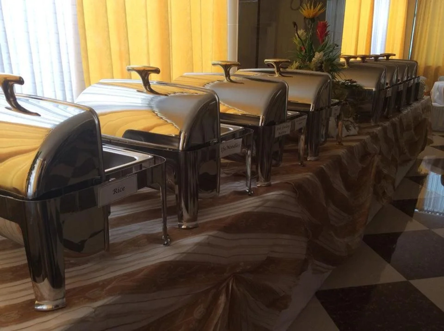 Royal Crest Hotel Restaurant and Sports Centrum