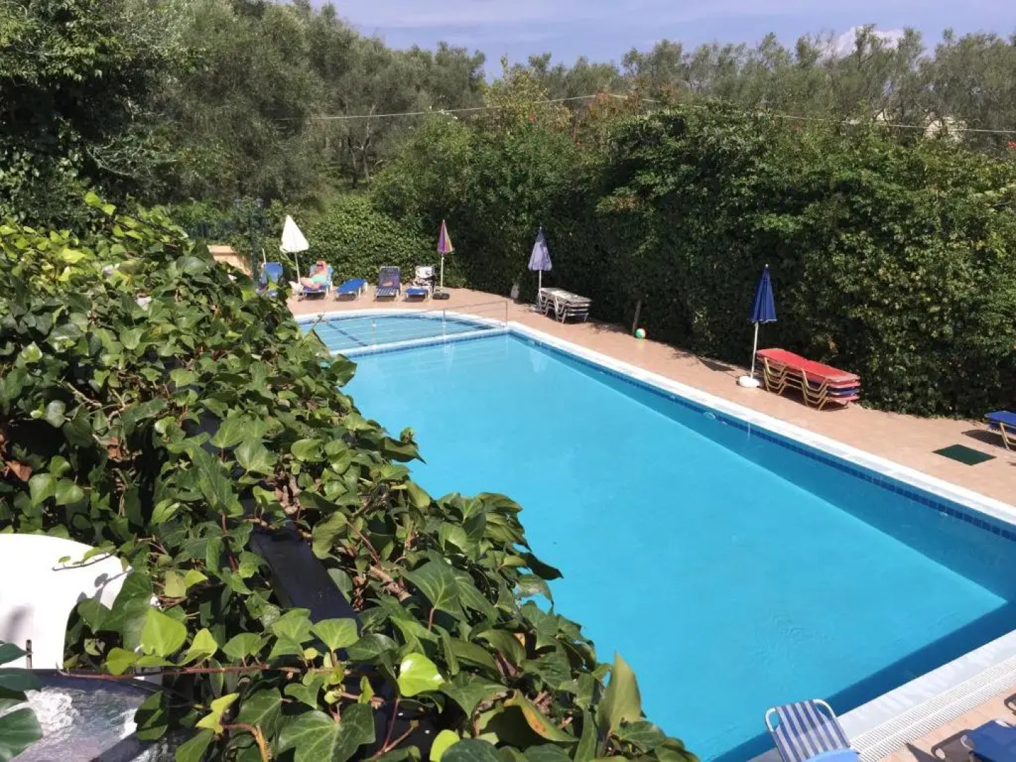 The Mayflower Studios & Apartments