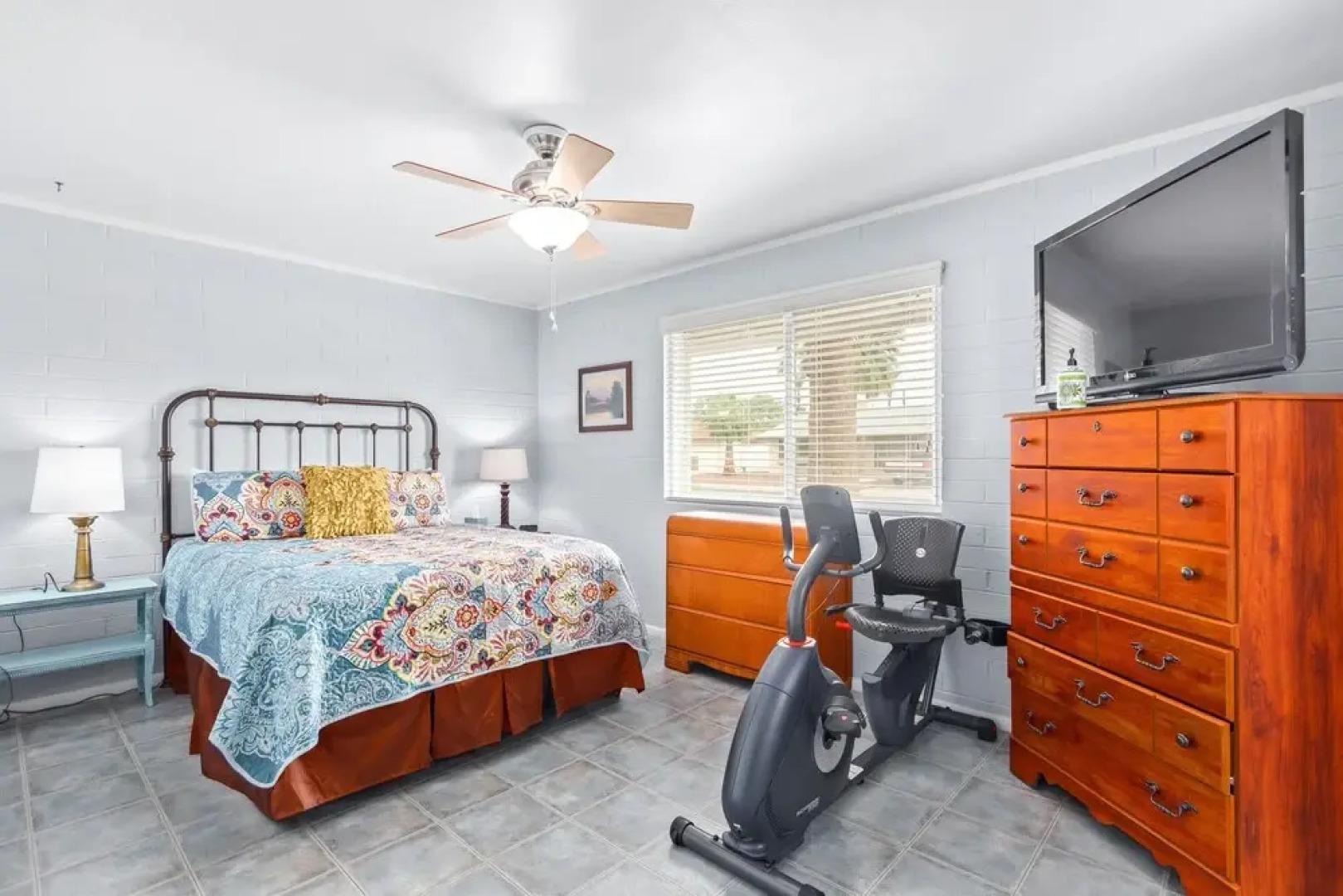 105th Sun City 2 Bedroom Home by Redawning