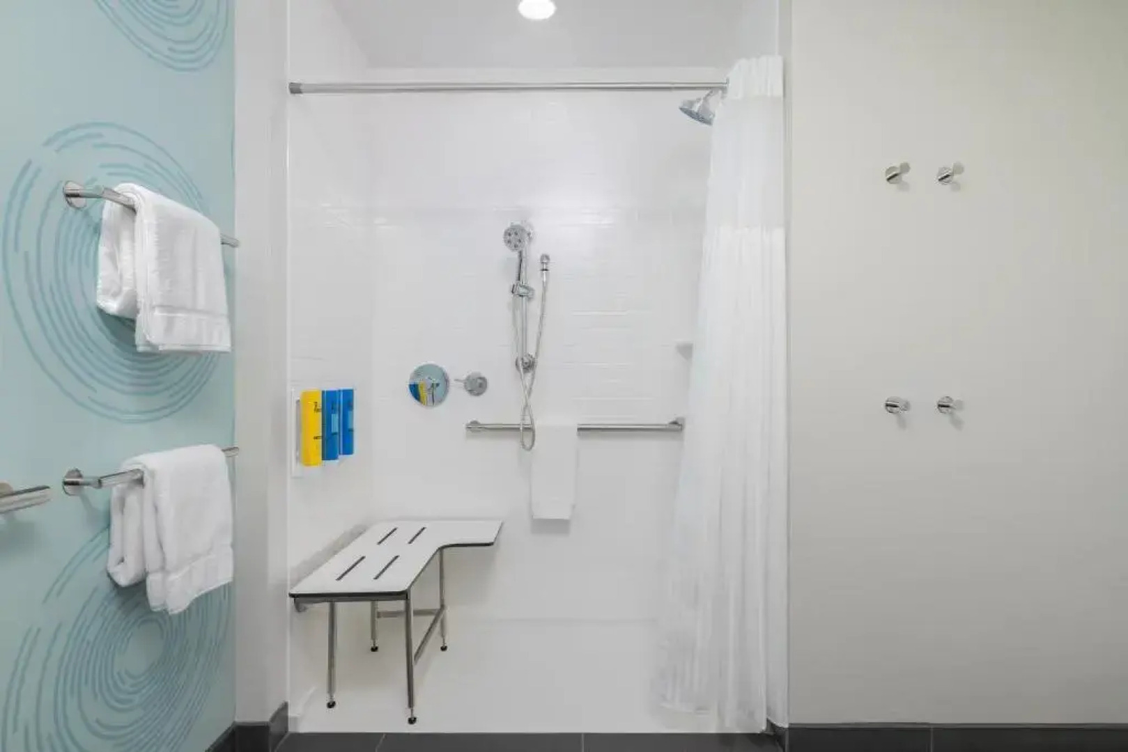 Tru By Hilton Oshkosh