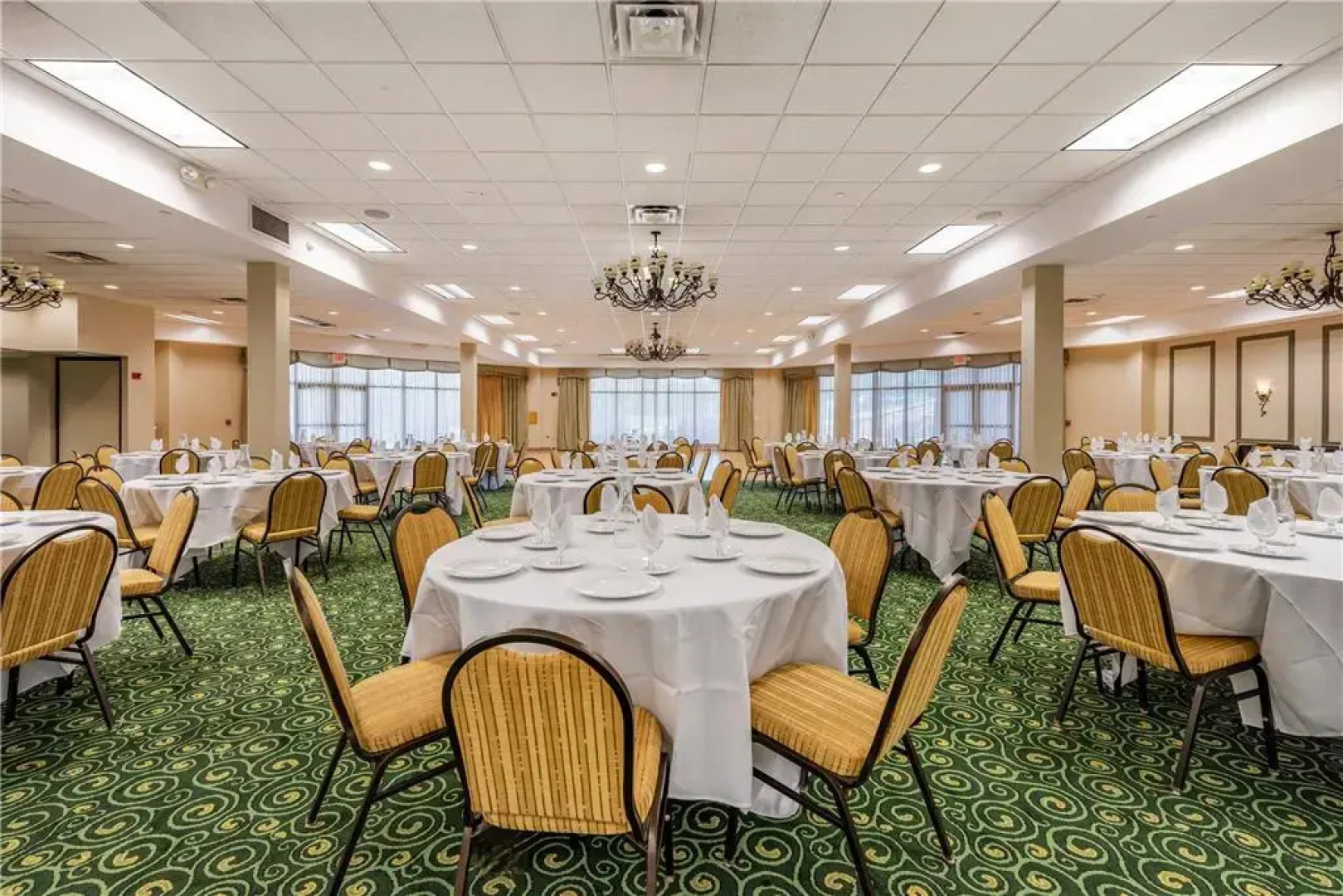 Three Bears Waterpark Resort Near Tomah, Ascend Collection Hotel