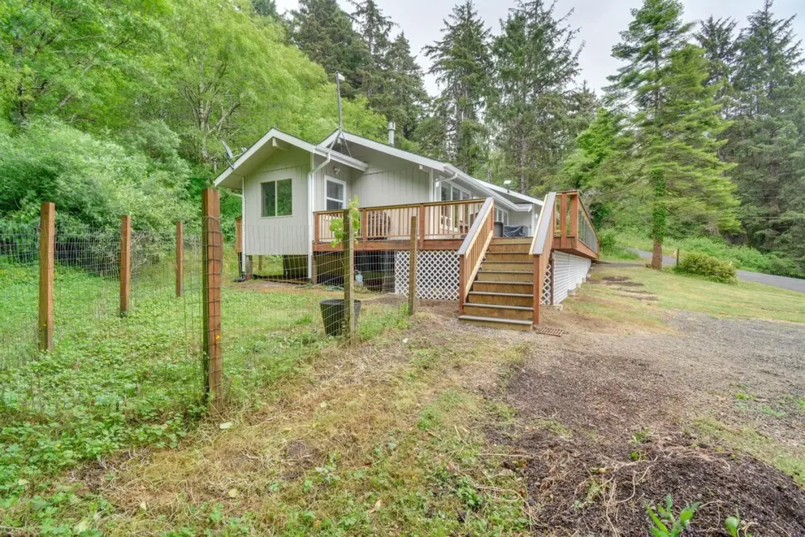 Serene Copalis Beach Getaway: Walk to Beach!