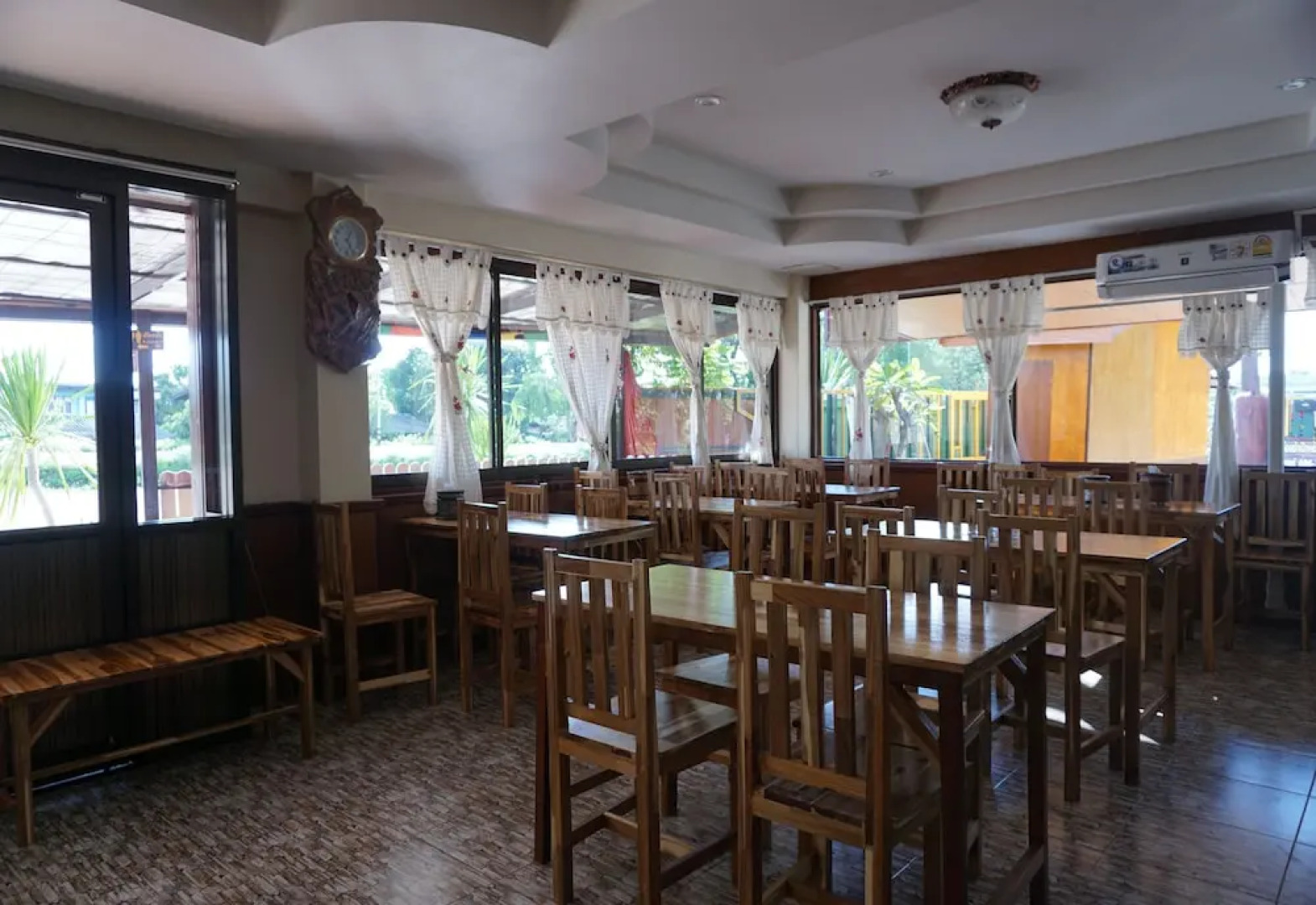 Lampang Bouteak Resort