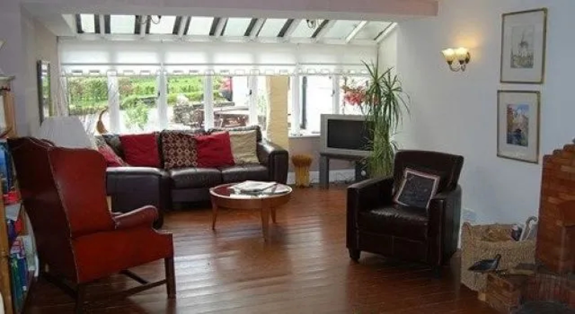 The Bridge Of Lochay Hotel