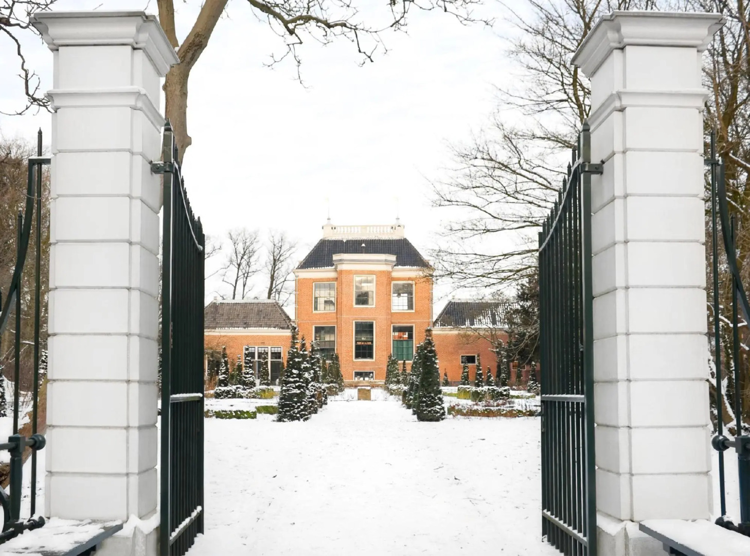Amsterdam Budget Inn Youth Guesthouse