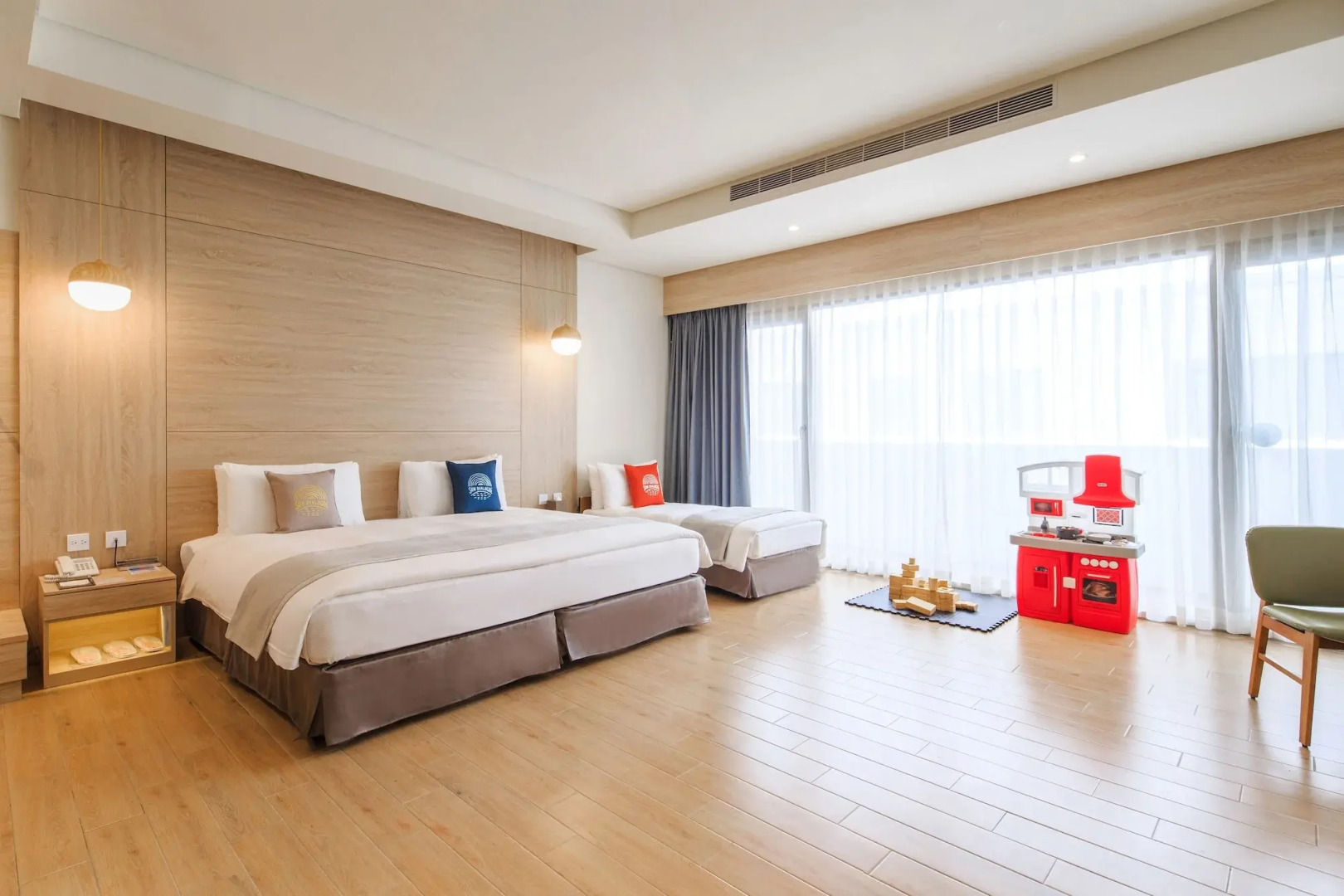 Sun Dialogue Hotel by Cosmos Creation