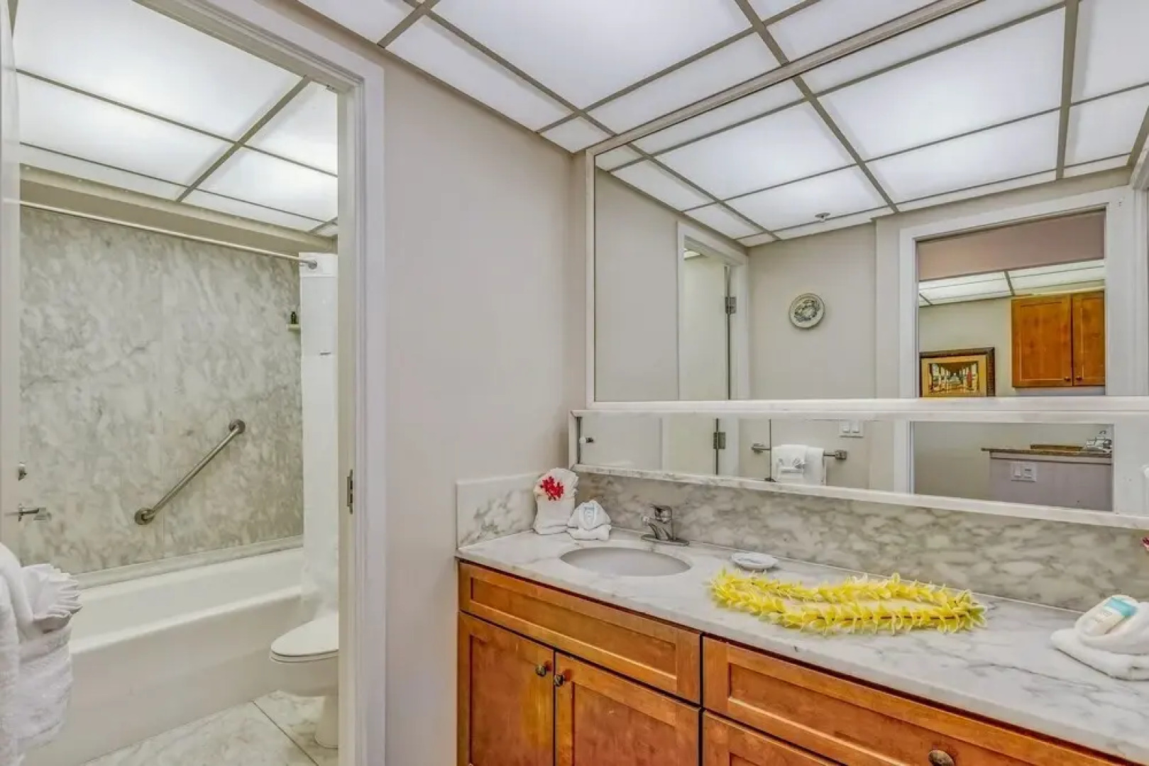 Whaler 6th Floor Oceanview Studio 0 Bedroom Condo by Redawning