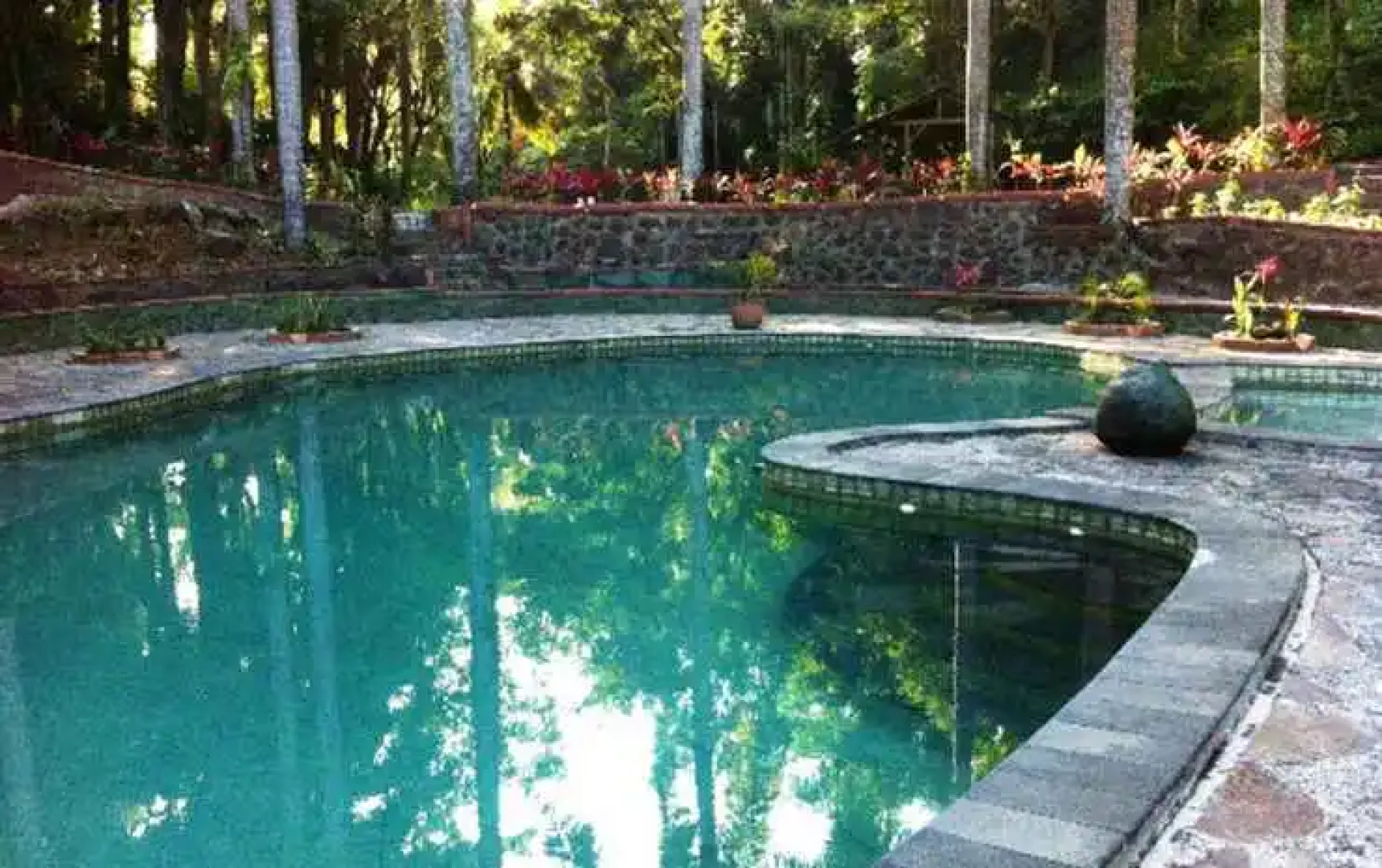 Bayu Amrta Hotel & Restaurant