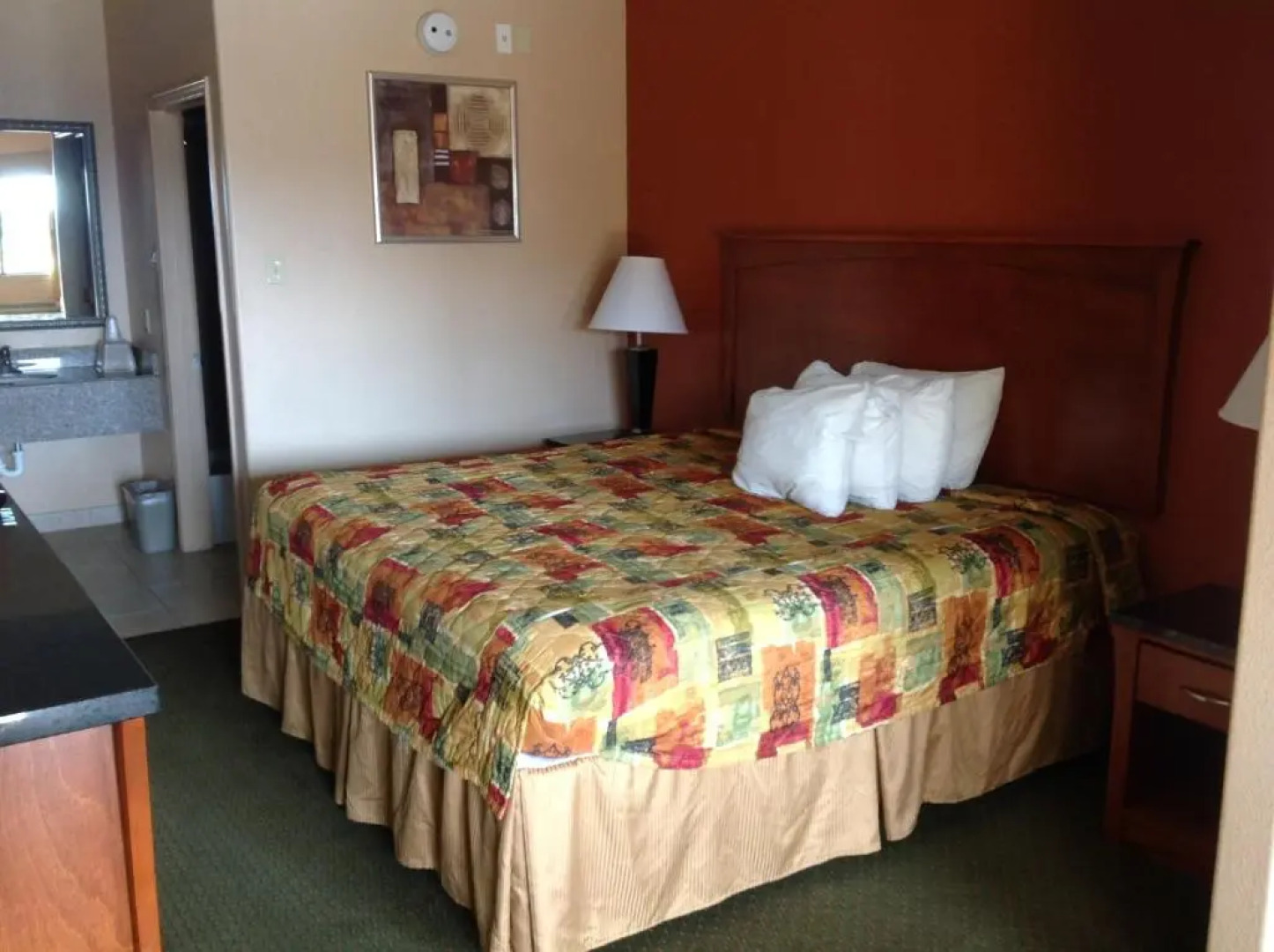 Budgetel Inn & Suites