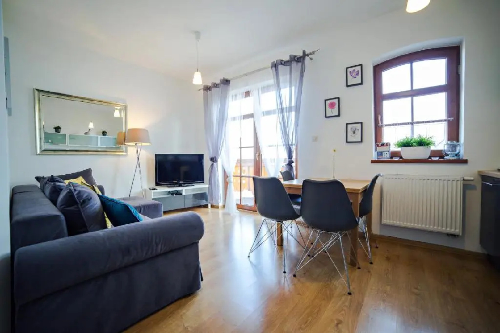 Sun & Snow Centrum Obrońców Pokoju