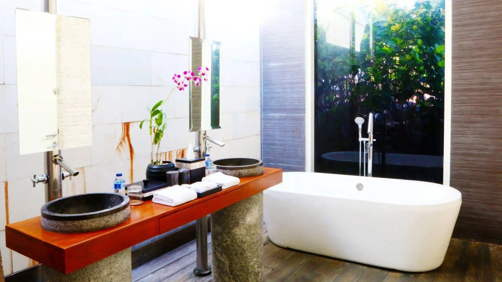 Villa Six Karang Kembar