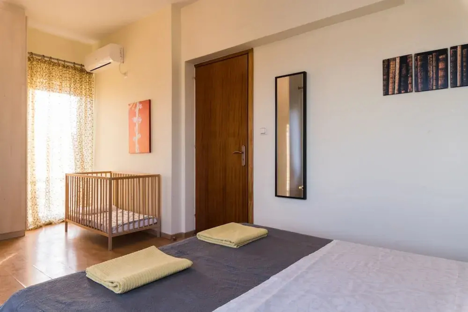 Alexander Apartments Airport