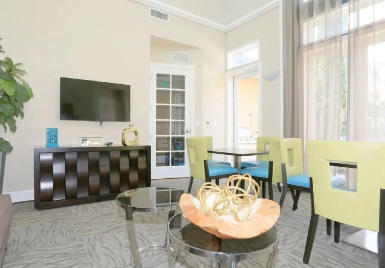 Global Luxury Suites Bridgepoint Circle