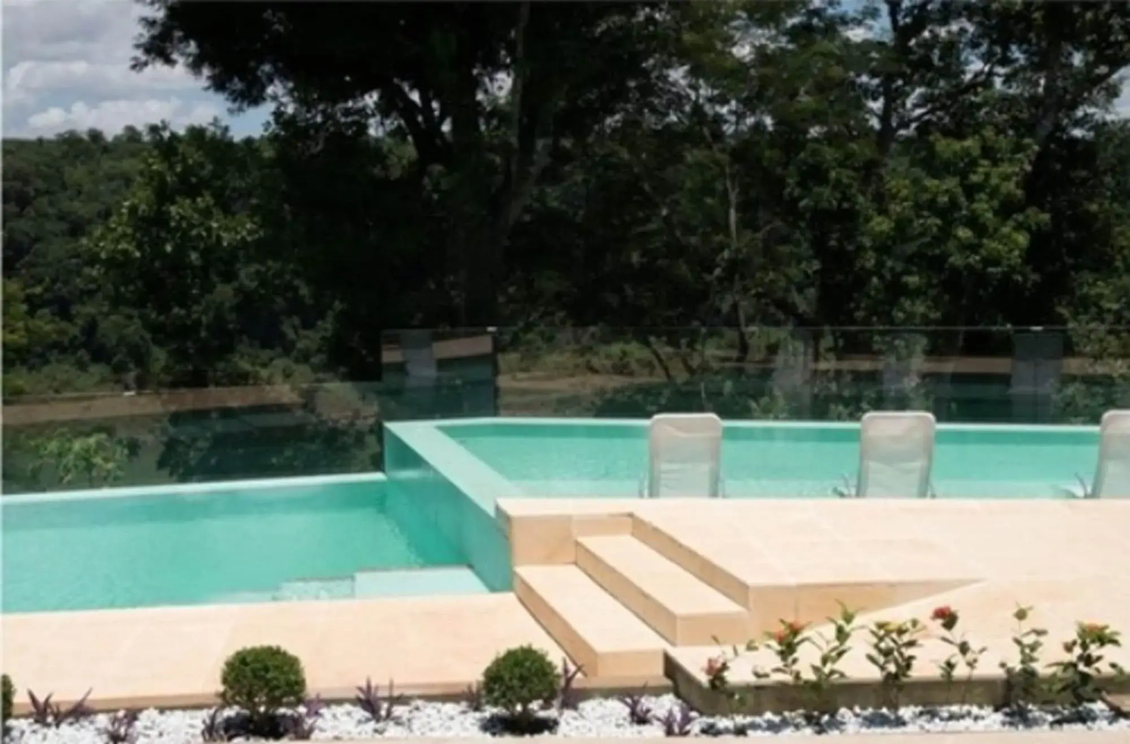 Tupa Lodge Selva el Río