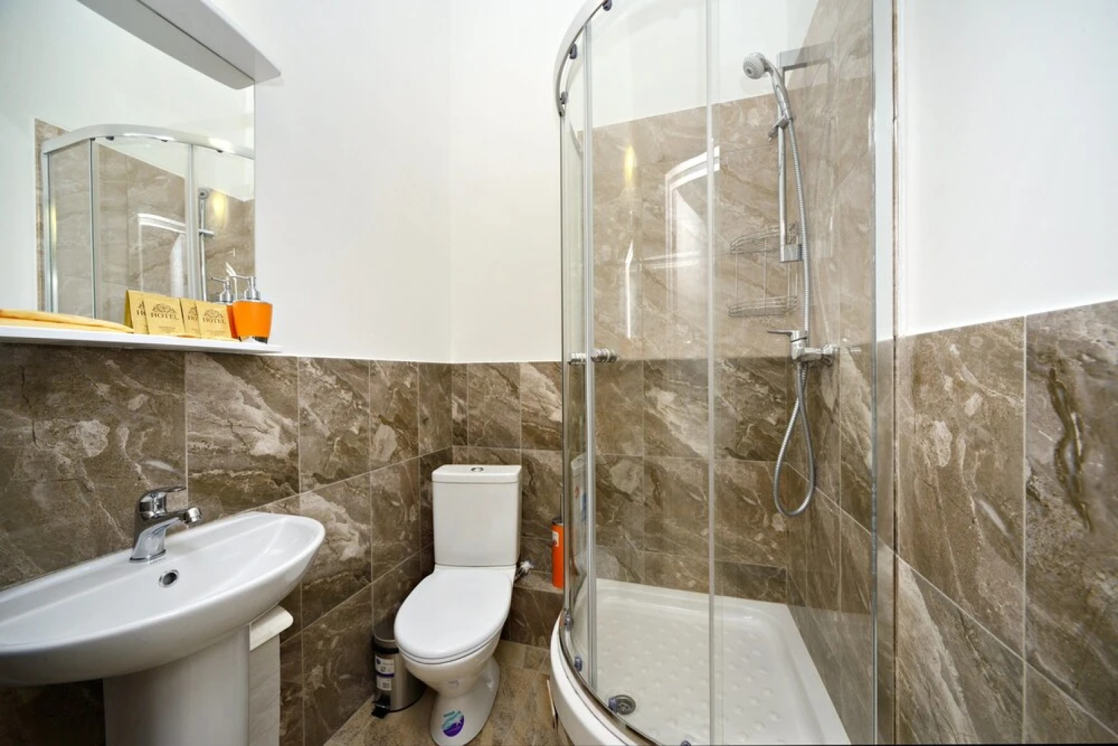 Меблированные комнаты Апельсин