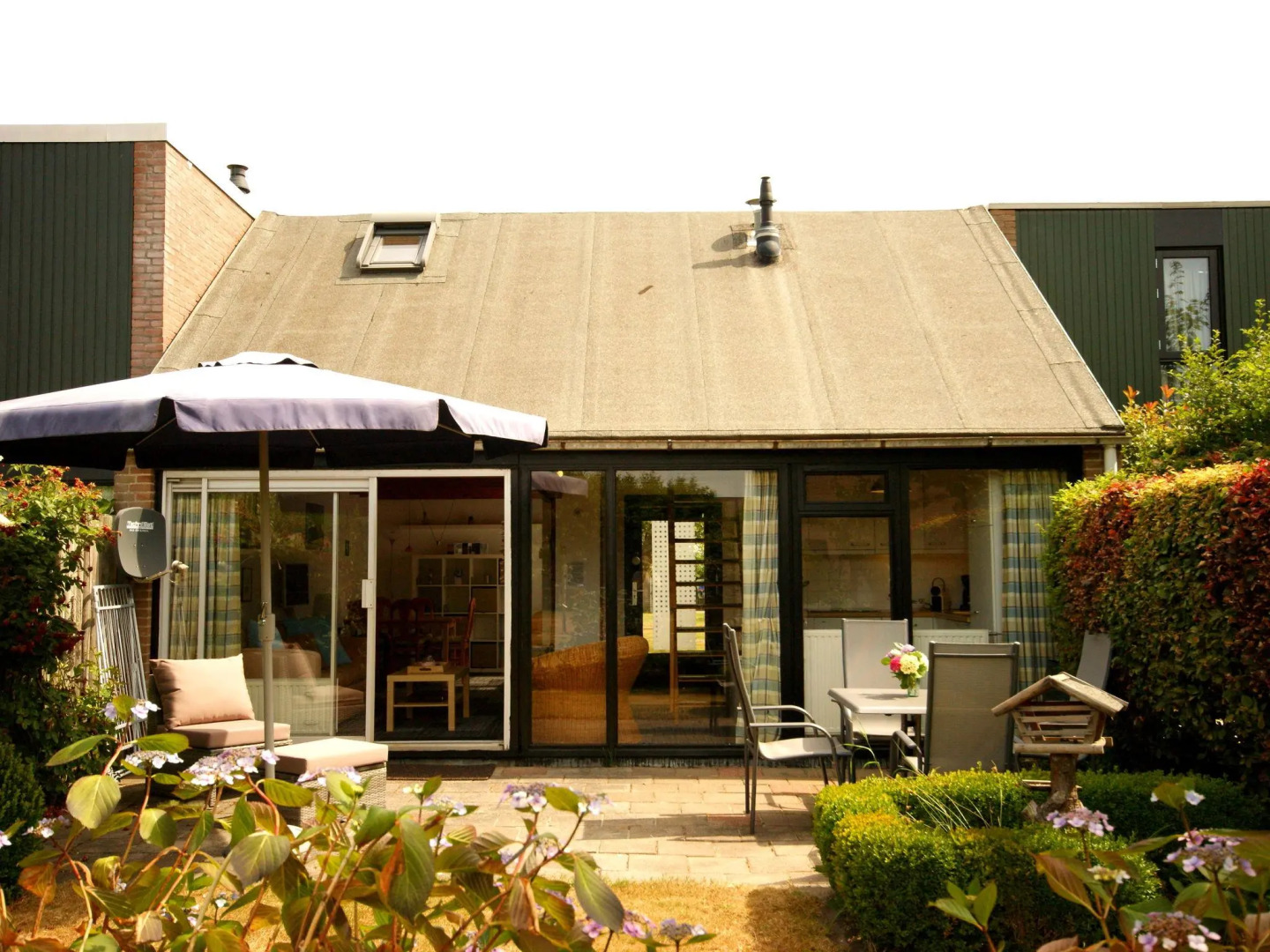 Nice Holiday Home for 5 People, Within Walking Distance of the Beach