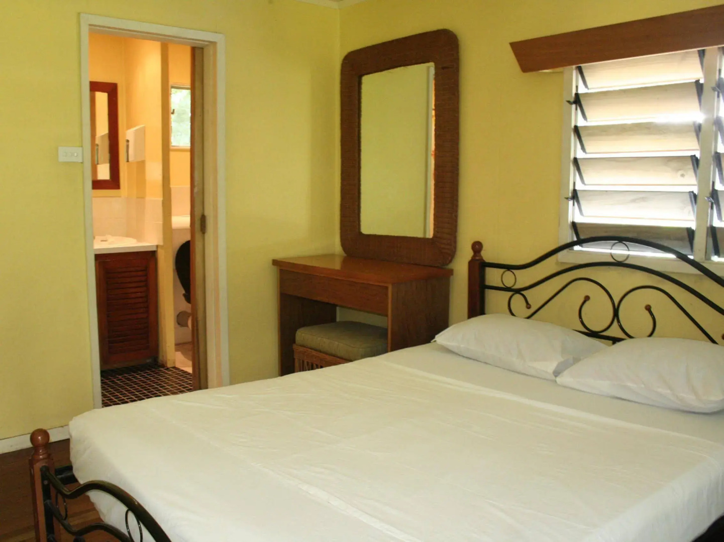 Ratu Kini Backpackers & Dive Resort