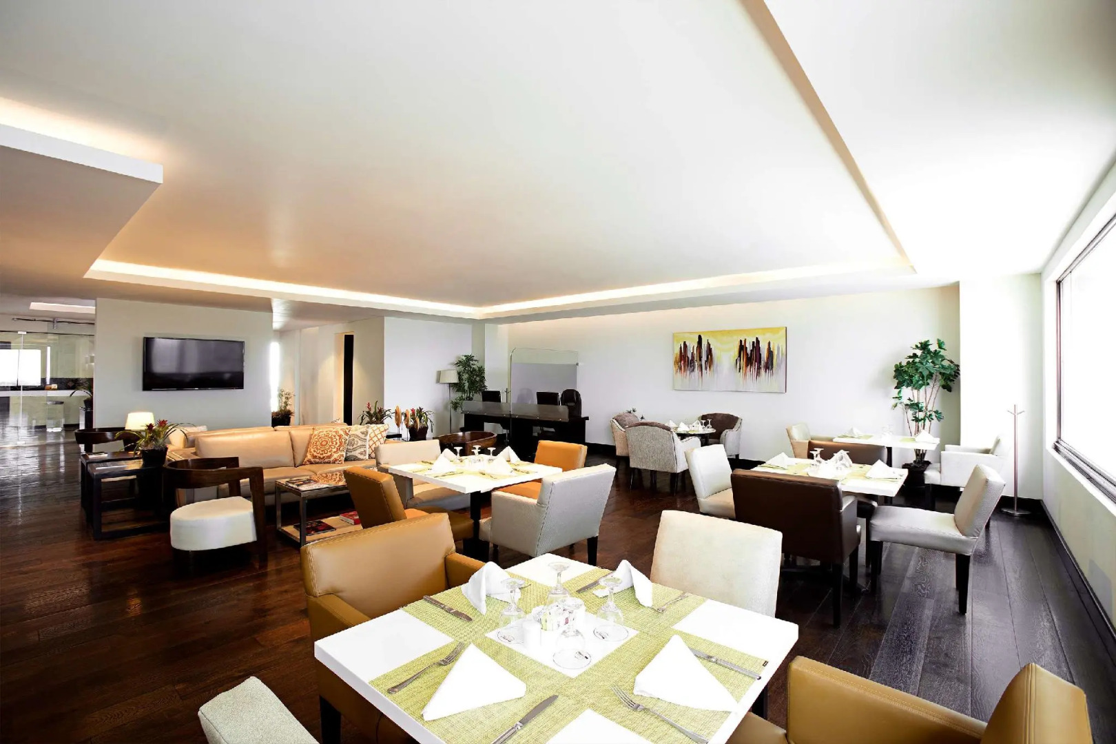 Tikal Futura Hotel & Convention Center