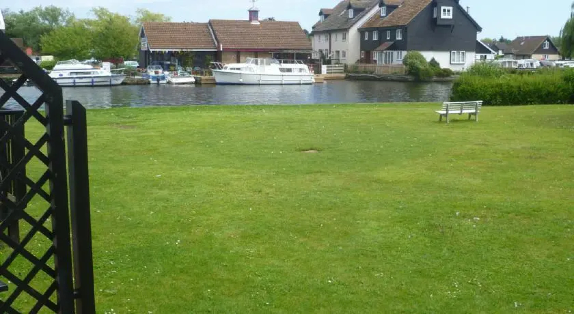 Wroxham Peninsula Cottage