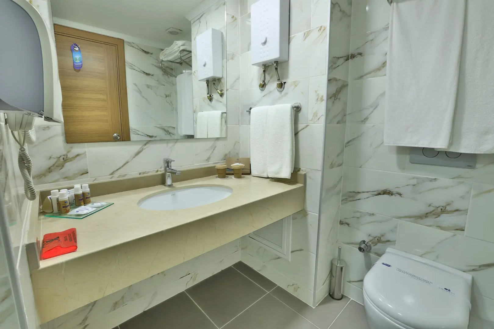 Crystal World of Colours Comfort Collection