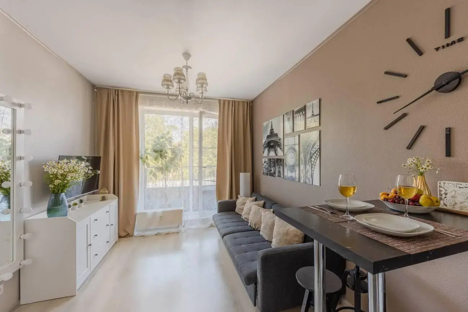 Апартаменты на аллее Тулонская 12