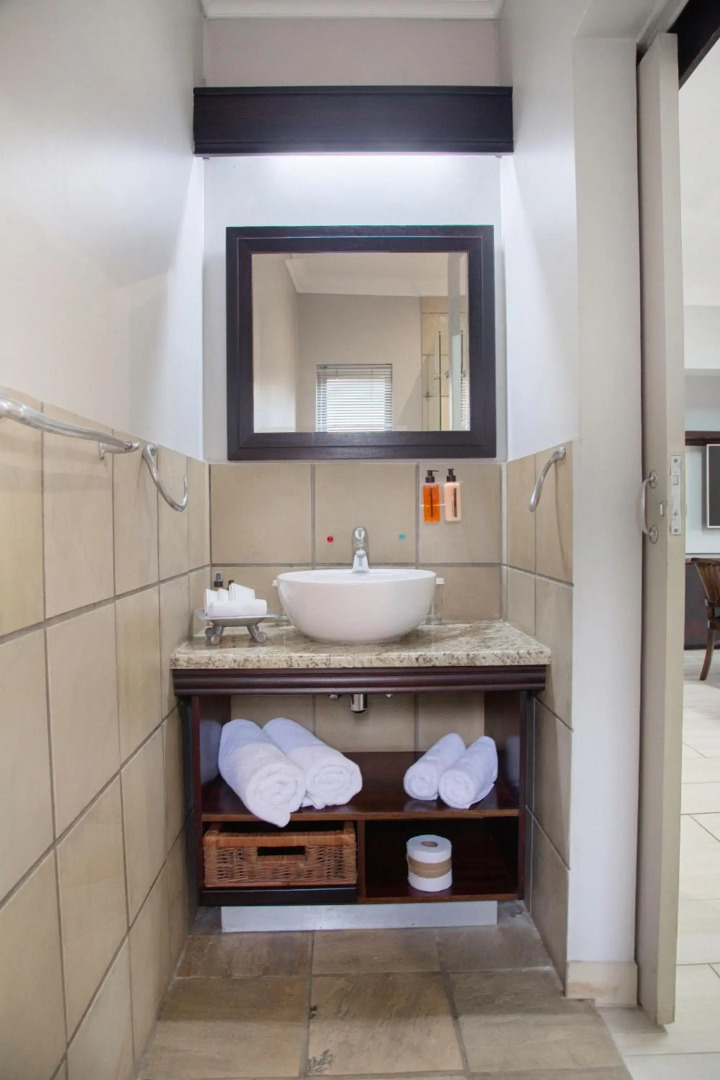 InnJoy Boutique Hotel