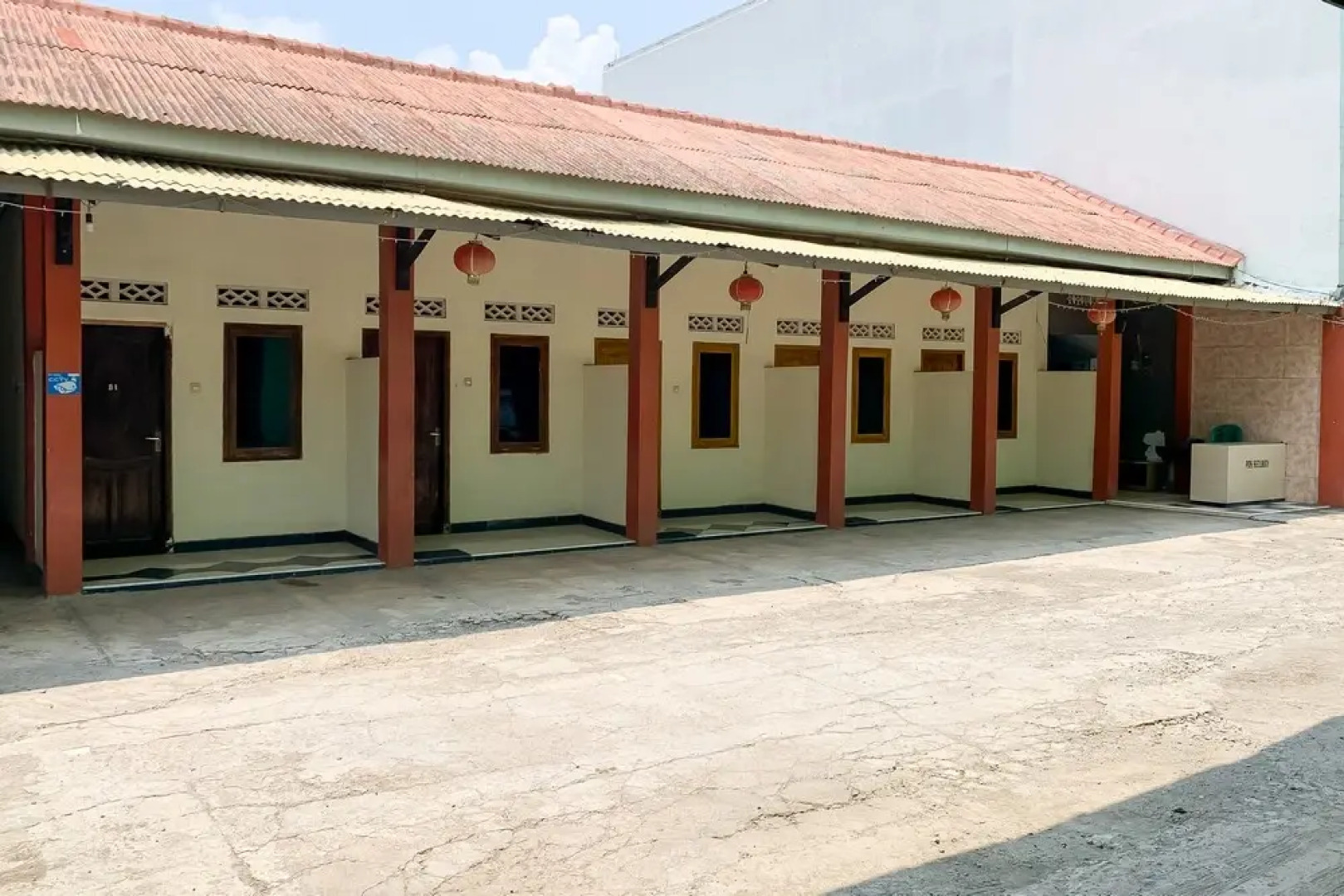 Penginapan Losmen Ayu Pamanukan RedPartner