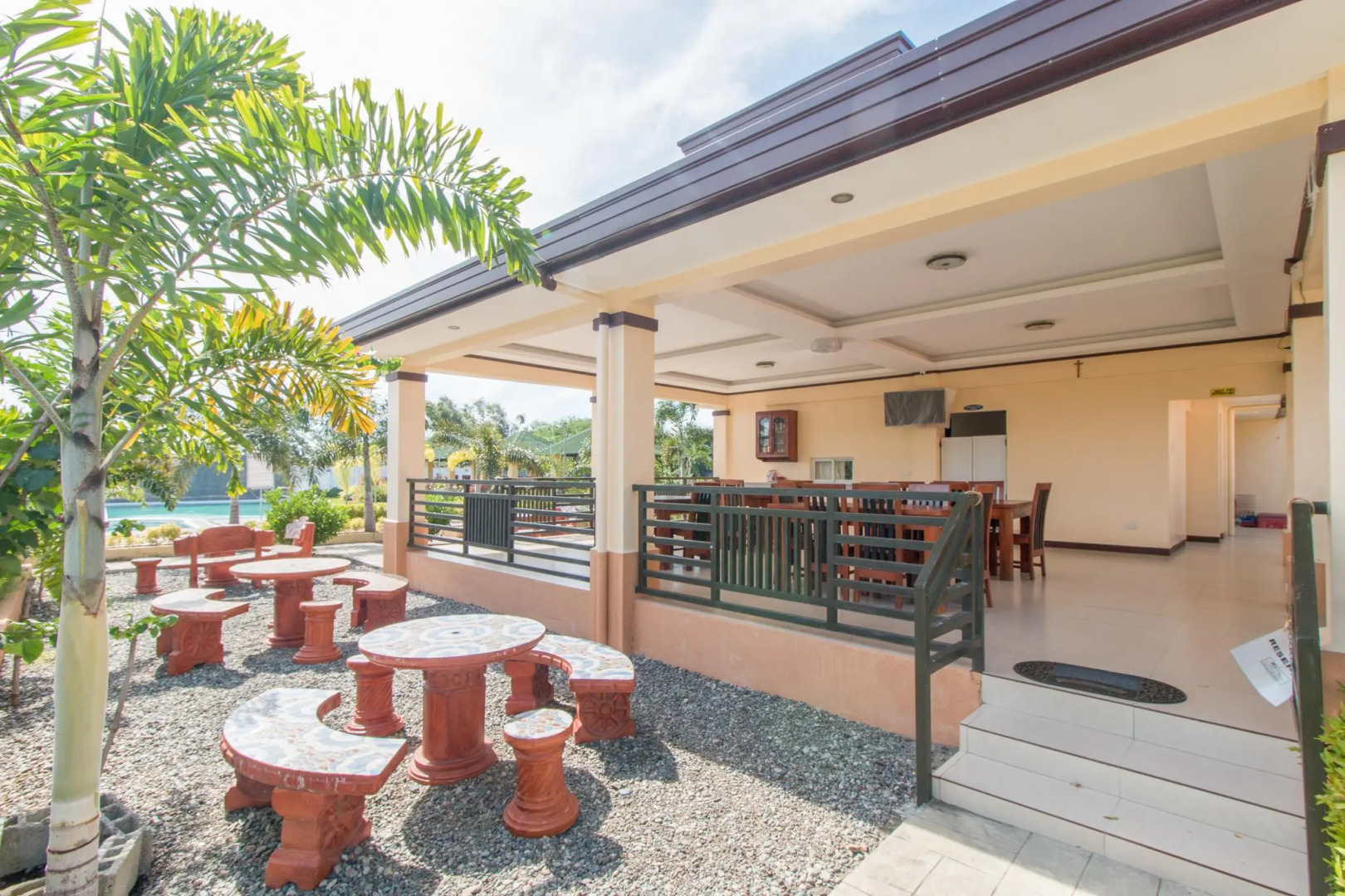 RedDoorz Plus @ Santa Catalina Metro Vigan