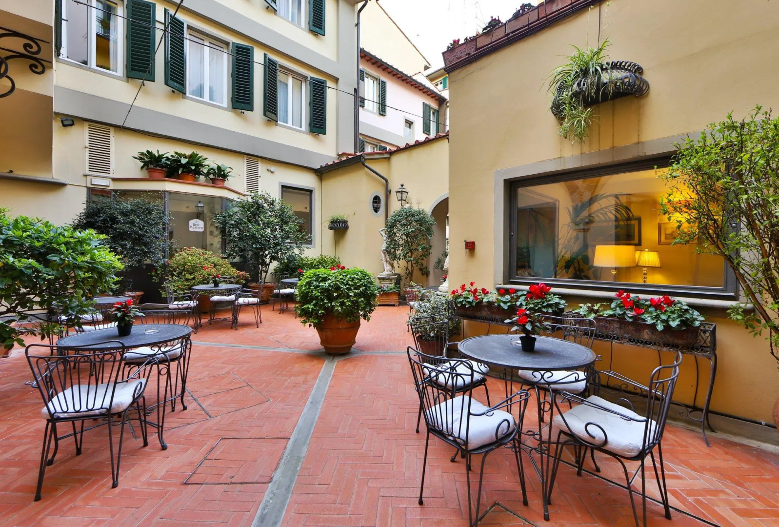 Rivoli Boutique Hotel