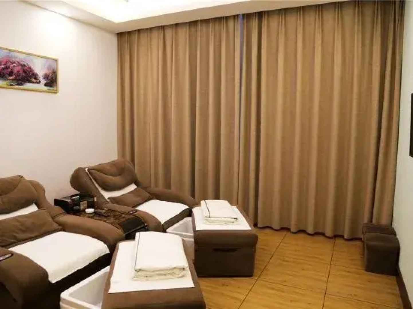 Jixi Haina Baichuan Hotel