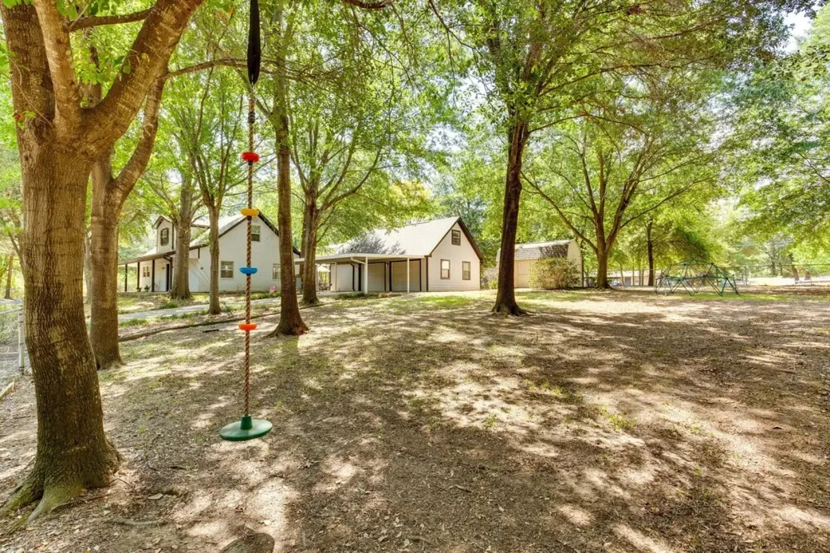 Near Cedar Creek Lake: Pet-friendly Home w/ Yard!
