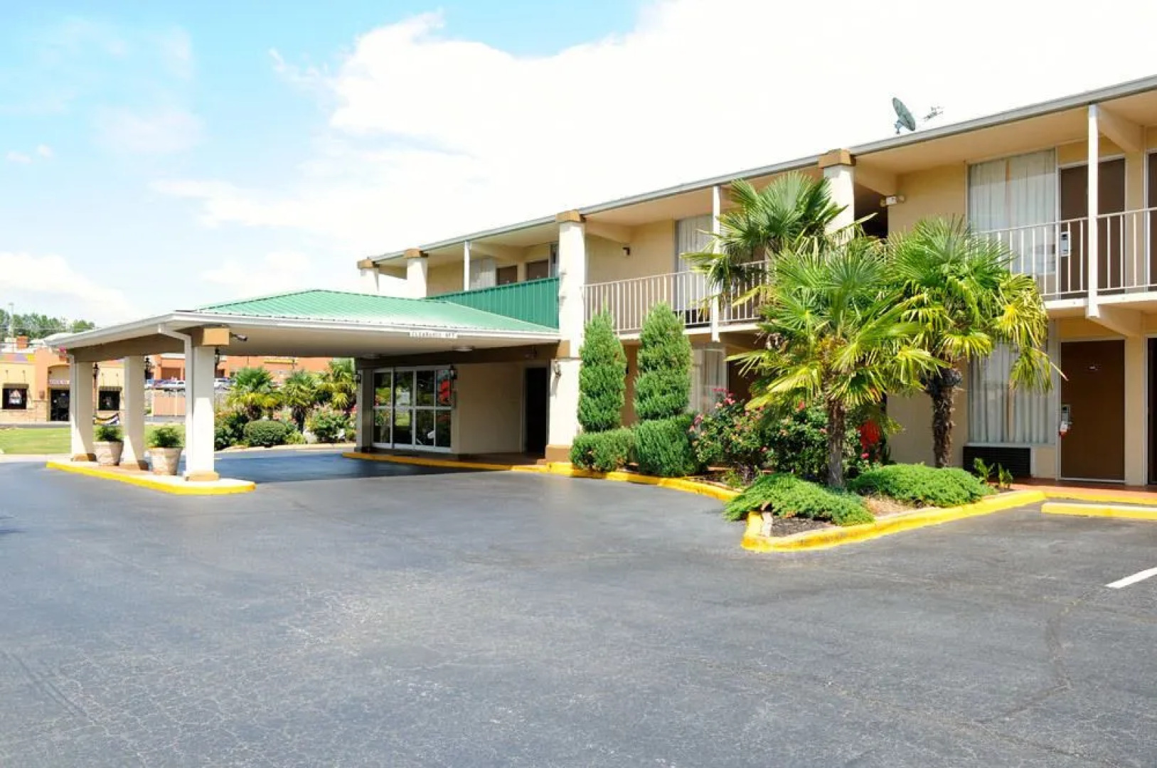 Super 8 Milledgeville