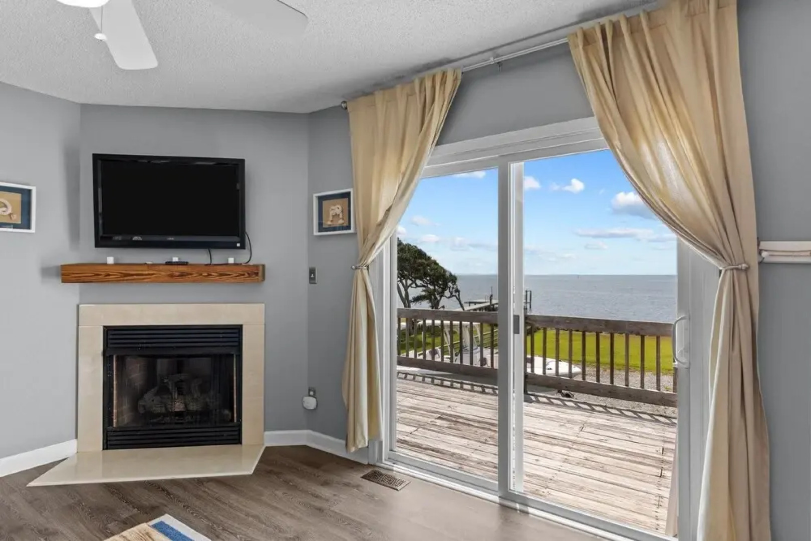 Coastal Tide 3 Bedroom Home by RedAwning