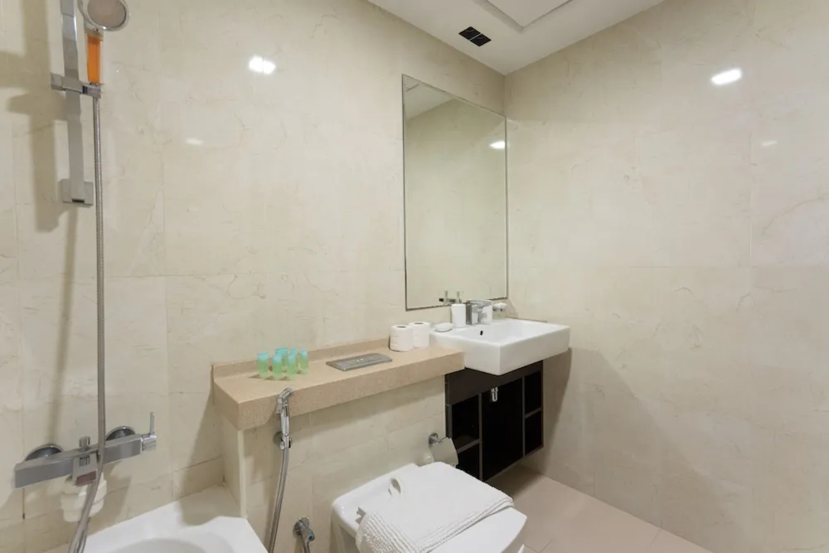 HiGuests - Botánica Tower