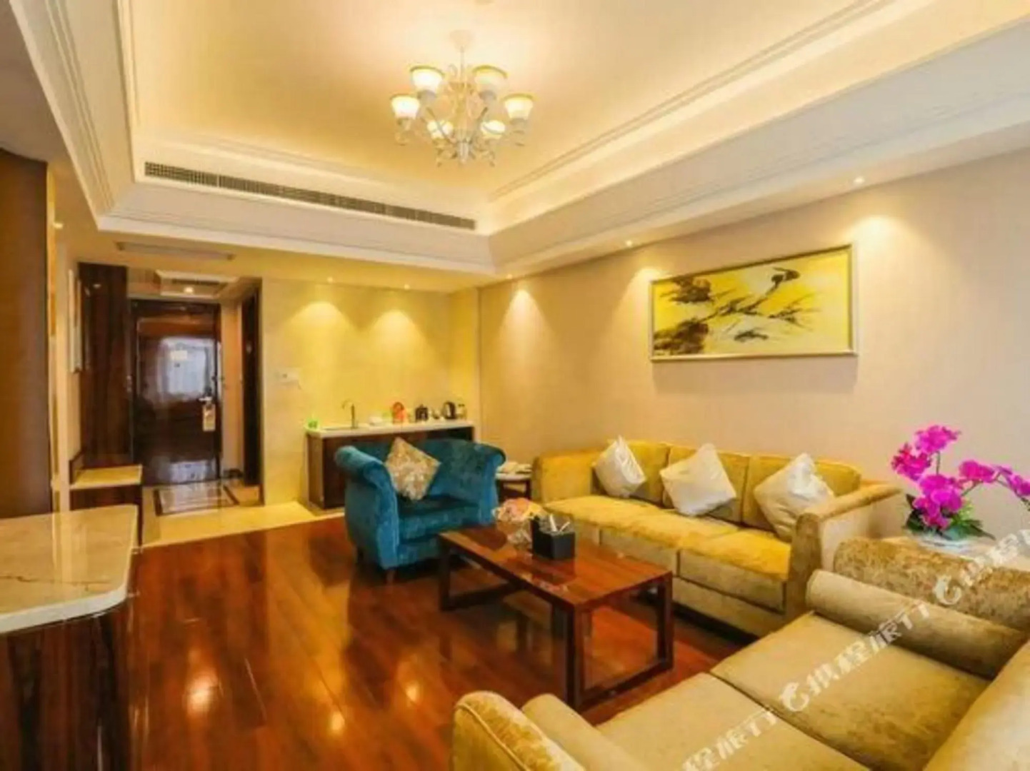 Shenlongyingjia Hotel