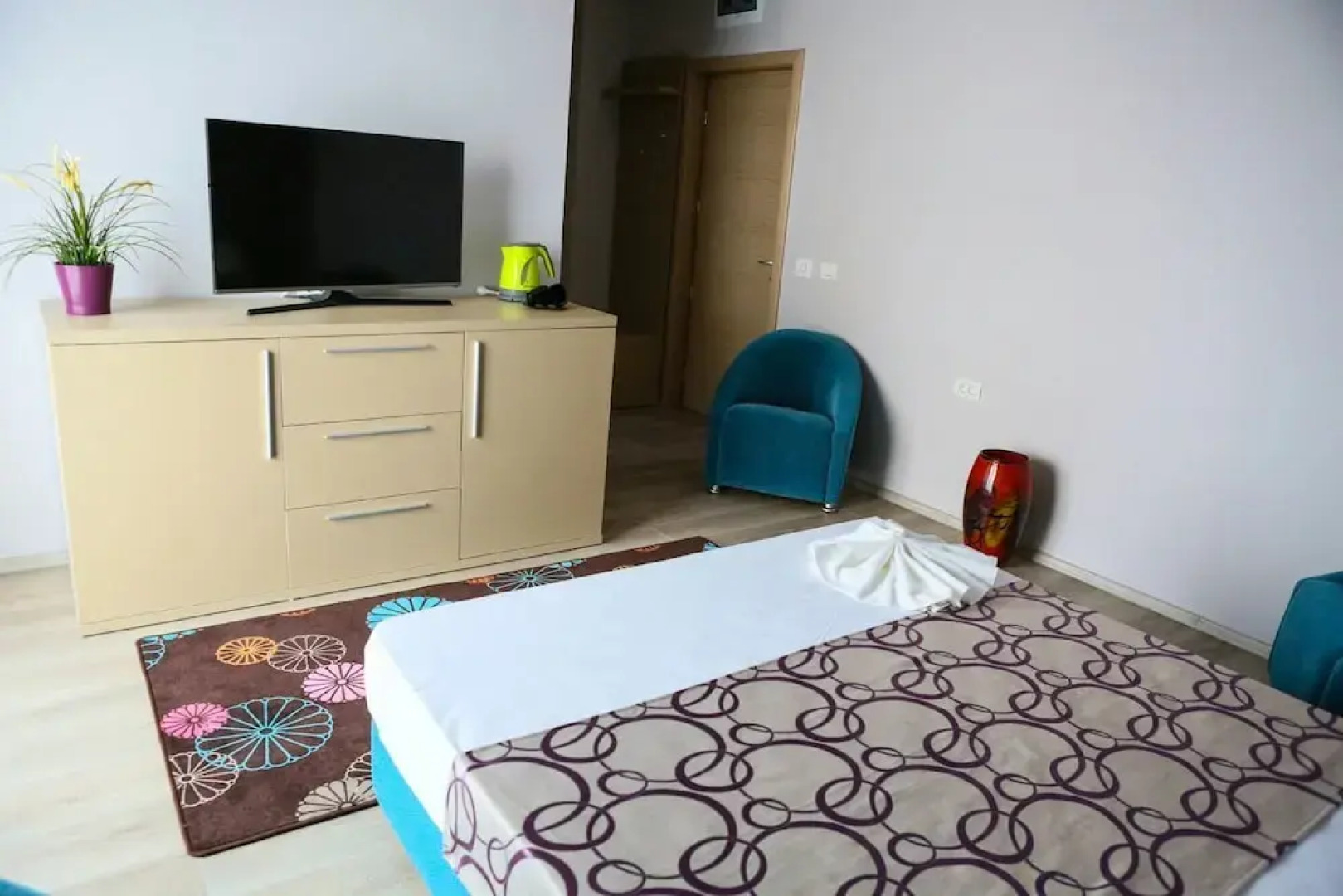 Sangria Luxury Family